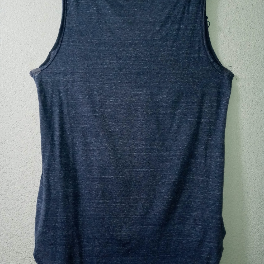 Top - Picture 4 of 4